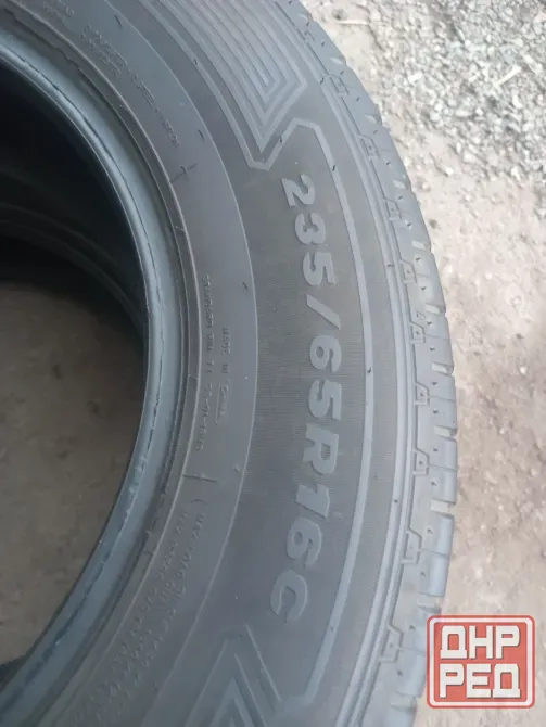 Продаю пару летней резины 235 65 16"с" Донецк - изображение 2
