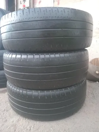 Продаю три ската летней резины 225 65 16"с" Донецк