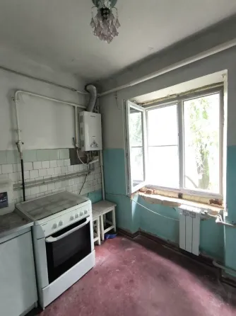 Продам 3-х комнатную квартиру в кирпичном доме проспект Мира Изумруд Донецк