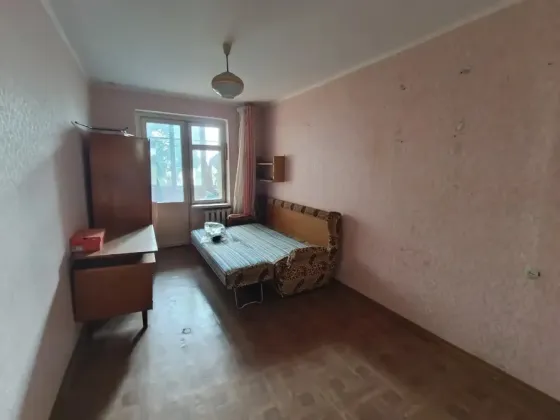 Продам 3-х комнатную квартиру в г. Харцызске, ул. Краснознаменская Харцызск