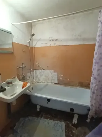 Продам 3-х комнатную квартиру в г. Харцызске, ул. Краснознаменская Харцызск
