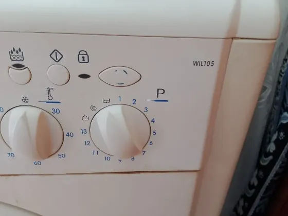 Стиральная машинка indesit на запчасти Донецк