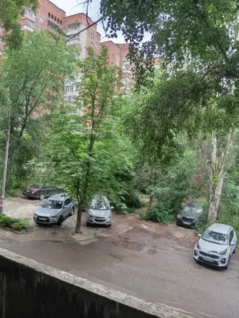 3комн.2эт/9 Калининский р-н Центр Донецк