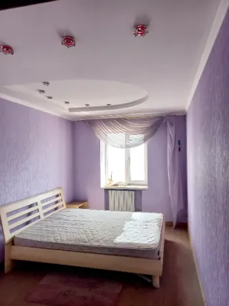 Продаю долю в 2 ком. квартире , Ленинский район Донецк