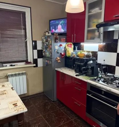 сдам трёхкомнатную квартиру возле приморского парка Мариуполь