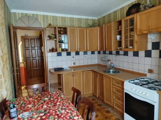 Продам 3ком. кв. в Кировском р-не, на Текстильщике, ул. Терешковой. Донецк