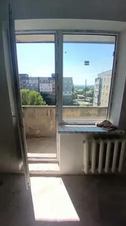 3к. кв 63м2 8\9 макеевка горняцкий рн. мкрн зеленый. ул лебедева Макеевка
