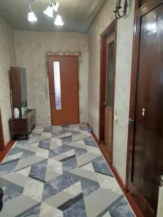 Продам отличный дом в центре Макеевки 100кв м , земли 6 соток Макеевка