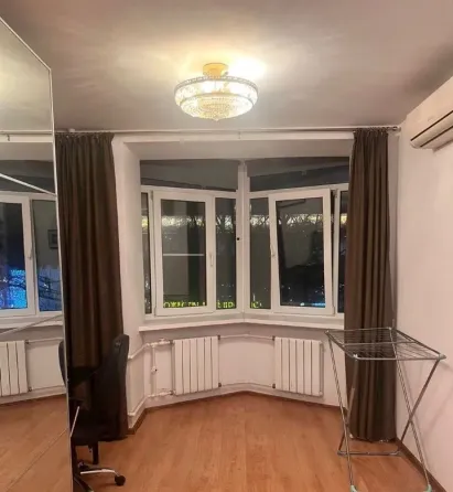 Сдам двухкомнатную квартиру, улица с кафе Донецк