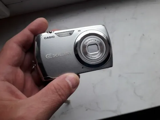 Фотоаппарат Casio ехilim ех-z350 12,1Mpx+SD 4Gb+зарядное+чехол Донецк