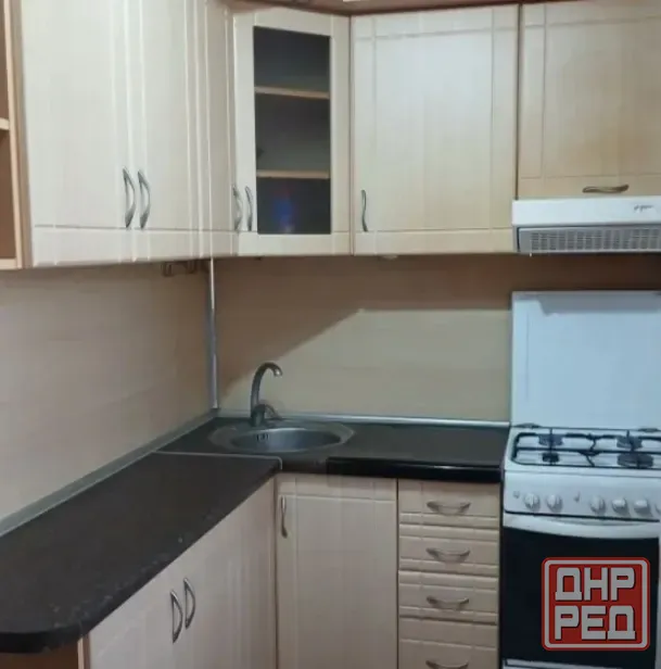 Продам 1-комнатную квартиру в Центре Гвардейки Макеевка - изображение 2