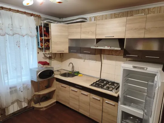 Аренда трёхкомнатной квартиры в Приморском р-не Мариуполя Мариуполь