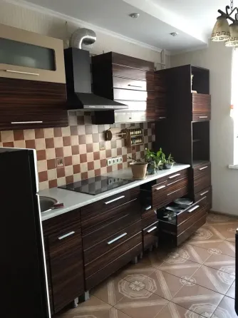 Продажа 3-х комнатной квартиры ул.Петровского Донецк