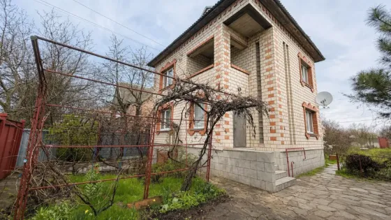Продается 2-эт дом в Луганске, ул.Веденина Луганск