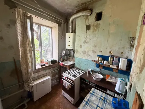 Продам 2-х ком. кв., Автономка, 1/2 эт., 50 м.кв. - Макеевка, ул. Грузская, Зеркальный цех Макеевка