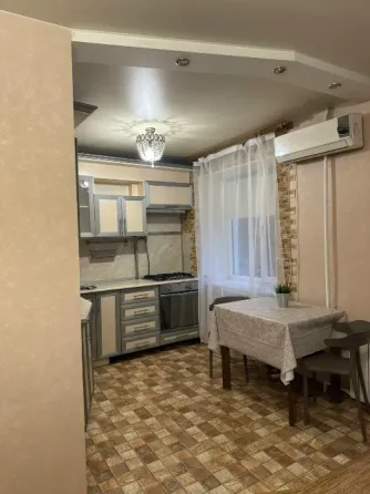 Предлагается в аренду 1 комнатная квартира в Кировском районе, улица Скляренко, микрорайон Мирный. Донецк