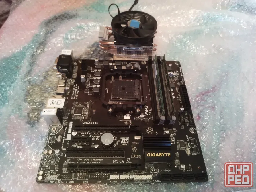 Продам новую материнскую плату Gigabyte GA - F2A 68 HM - D3H. Донецк - изображение 1