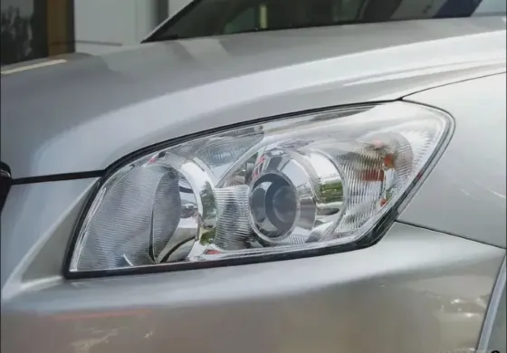 Стёкла передних фар Toyota RAV 4 2009-2012 Донецк