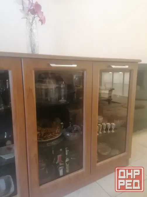 Продам Шкаф в Гостинную Донецк - изображение 2