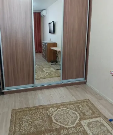 Сдается новая однокомнатная квартира с мебелью и бытовой техникой на длительный срок в Кировском р-н Донецк