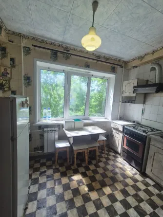 Продам 2-комн.кв на Черемушках, квартал Химик Макеевка
