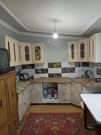 Продается дом и лет.кухня! с.Коммунаровка! Старобешево
