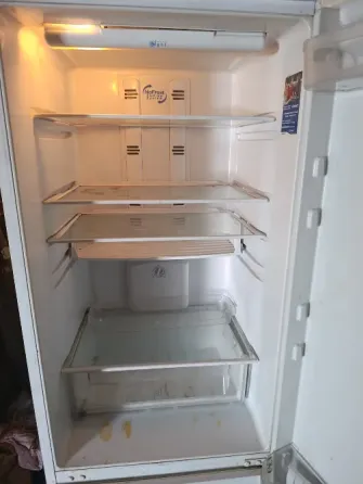 Продам срочно холодильник Донецк