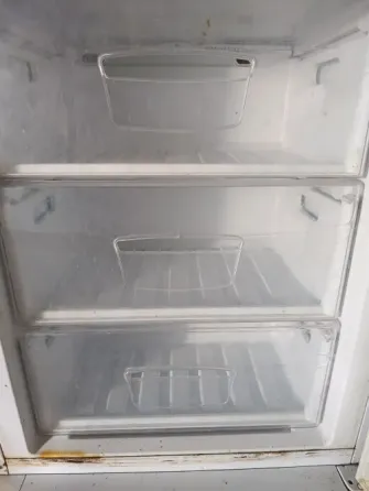 Продам срочно холодильник Донецк