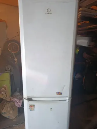 Продам срочно холодильник Донецк