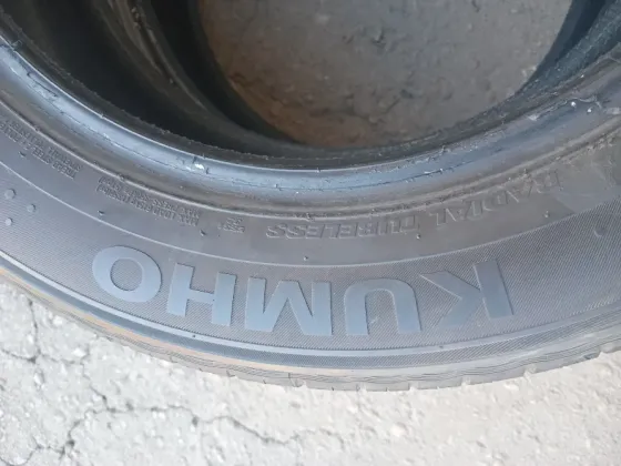 Продаю два ската 205 55 16 кумхо Донецк