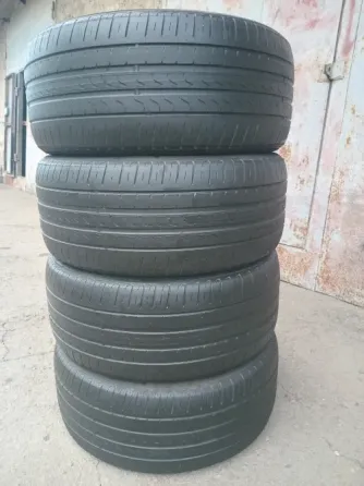 Продаю комплект летней резины 245 40 19 Донецк