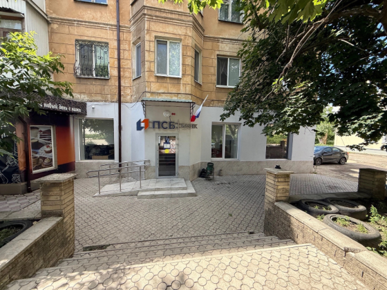 Продажа коммерческого помещения по фасаду в Макеевке! Макеевка