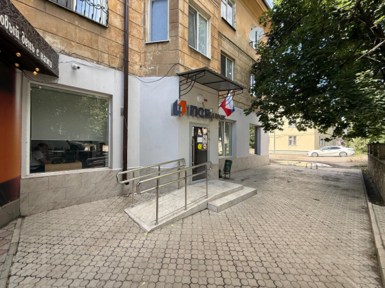 Продажа коммерческого помещения по фасаду в Макеевке! Макеевка