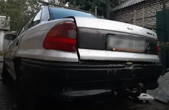 Opel Astra, 1993 на запчасти / разборку (целиком) Макеевка