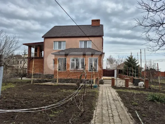 Продаётся просторный дом с видом на море в Приморском районе Мариуполь