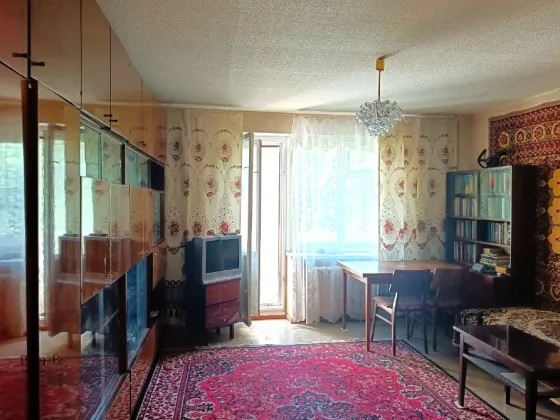 Продам 3х комнатную квартиру в Ленинском районе Донецк