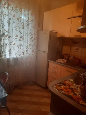 Калининский рынок, 1к. кв-ра, отличная, 1/5, ул. Владычанского Донецк
