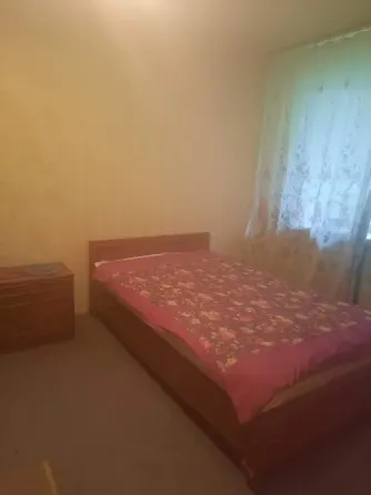 Калининский рынок, 1к. кв-ра, отличная, 1/5, ул. Владычанского Донецк