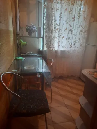 Калининский рынок, 1к. кв-ра, отличная, 1/5, ул. Владычанского Донецк