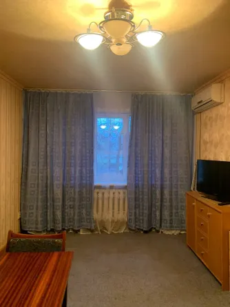 Калининский рынок, 1к. кв-ра, отличная, 1/5, ул. Владычанского Донецк