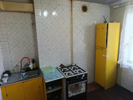 Квартира Крупногобаритная 3х комтная 66 кв, метров , балкон и лоджия , Донецк