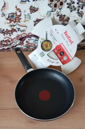 Сковорода tefal 22 см. Новая Макеевка