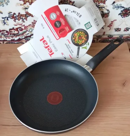 Сковорода tefal 24 см (новая) Макеевка