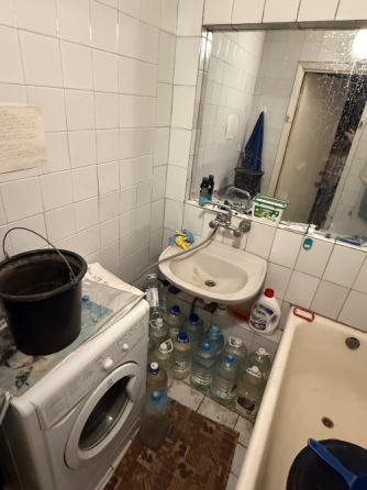 Продам 1к кв. Крытый рынок ул.Генерала Антонова Донецк