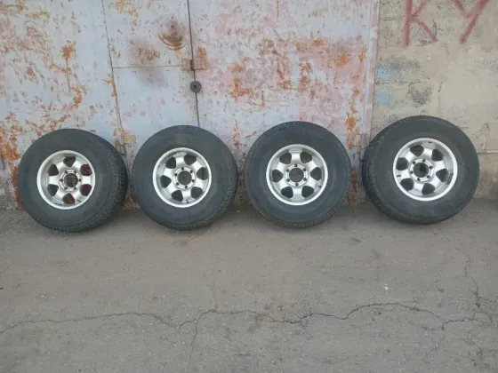 Продаю колёса в сборе,р 16,разболтовка 6 на 139,7 Донецк