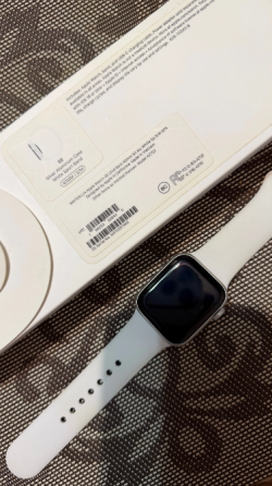 Продам смарт часы Apple Watch SE 2022 Донецк