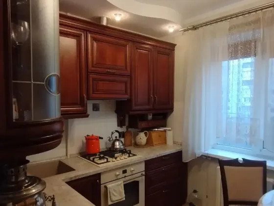 Продам 2к квартиру на Независимости, Донкой, Базилик. Донецк