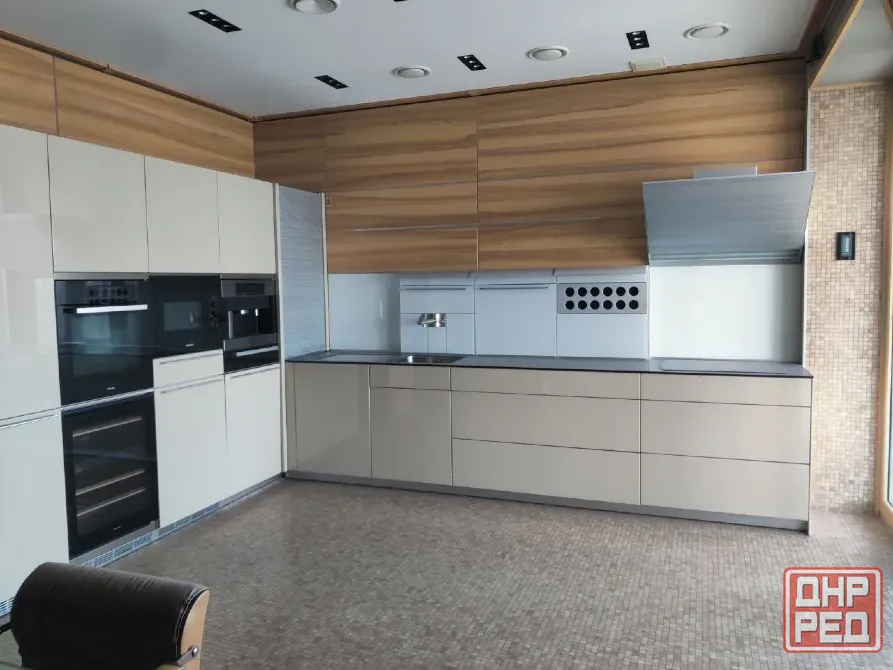 Продам 3к.кв -Пентхаус, парк Щербакова , ул. Соловьяненко. с паркингами 2 квартиры на этаже. Донецк - изображение 1