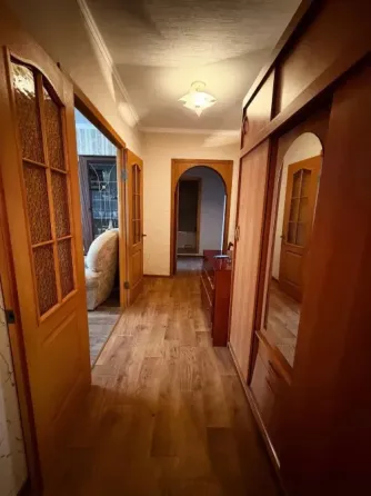 Сдаётся трёхкомнатная квартира Мариуполь