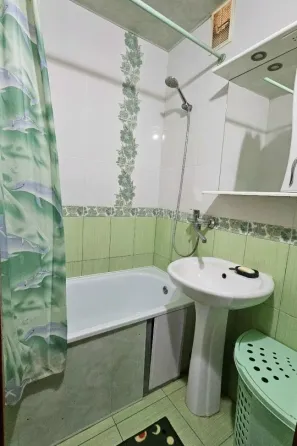 сдам 2-комнатную квартиру Мариуполь